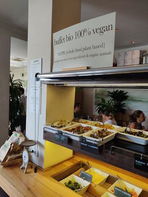 Buffet at 100% Bio in Rome