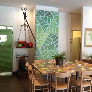 Tou eat and you pay by the weight.... at 100% Bio in Rome