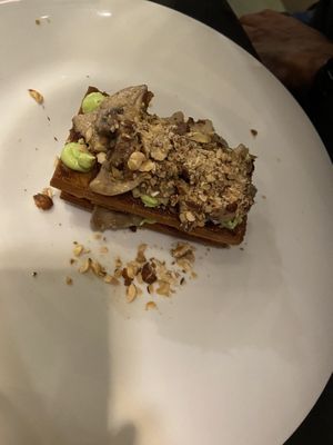 Antipasto: farinata con funghi nocciole e emulsione di prezzemolo  at 100% Bio in Rome
