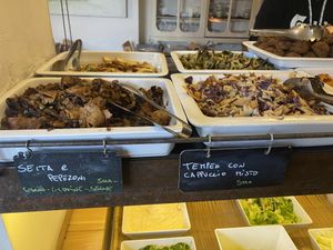 Lunch buffet with seitan and tempeh  at 100% Bio in Rome