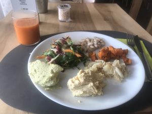 Food from the buffet at 100% Bio in Rome