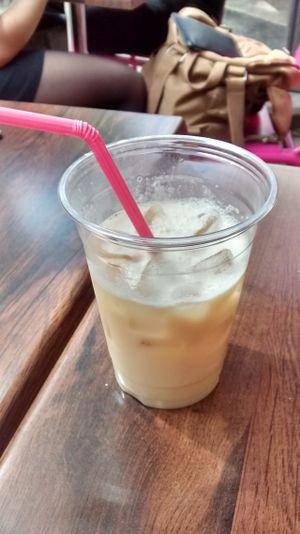 Iced coco chaï at Las Vegans in Paris