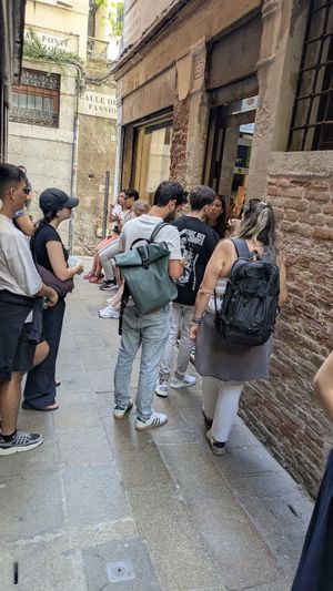 Queues at Dal Moro's Fresh Pasta To Go in Venice