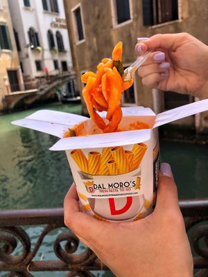 Traditional freshly-made pasta 🍝 paired with NAPOLETANA sauce made with tomato sauce, fresh basil, garlic powder, oregano and black pepper that everyone’s craving for. at Dal Moro's Fresh Pasta To Go in Venice