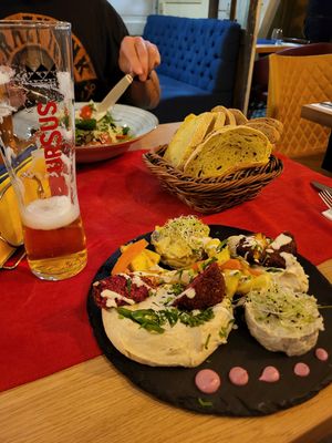 Mixed vegan starter for 2 persons at Aubergine in Bucharest