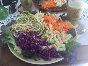 raw veg and juice meal at Granny Smith in Annecy