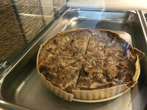 Savory vegan tarte at Granny Smith in Annecy