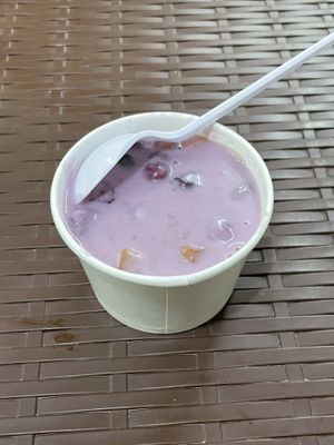 Bilo bilo (-pearls undercooked and no jackfruit)  at Wellnessland Vegetarian Cafe in Cebu