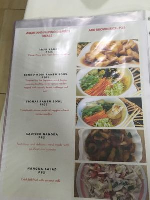 asian dishes at Wellnessland Vegetarian Cafe in Cebu