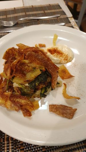 Rosti con patate, broccoletti e gorgonzola vegetale - bucce di patata fritte e maionese vegetale at Ma va' in Rome