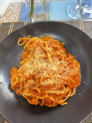 Linguine all’amatriciana  at Ma va' in Rome