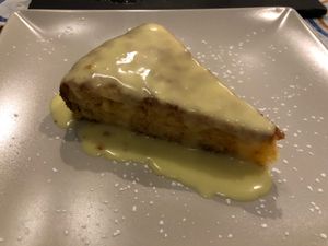 Carrot cake with vanilla sauce at Ma va' in Rome