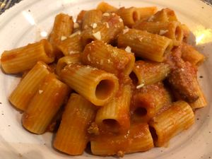 Pasta amatriciana at Ma va' in Rome