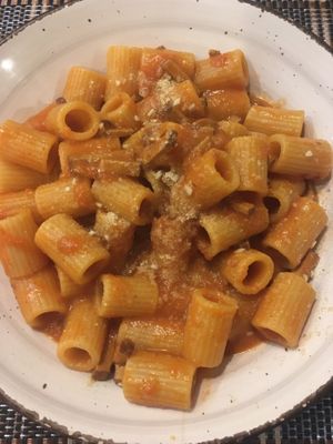 Pasta all’amatriciana  at Ma va' in Rome