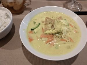 Tofu curry jaune et riz nature at La Baie du Dragon in Marseille