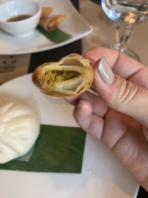 vegan samosa at La Baie du Dragon in Marseille
