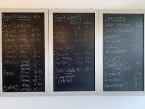 Menu board at SmileS in Bellinzona