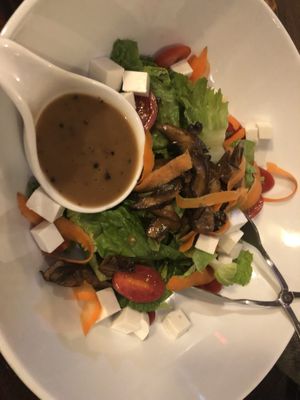 Baby spinach salad - without spinach , with lettuce instead , no vegan cheese   at 3 Brothers Vegan Cafe in Copiague