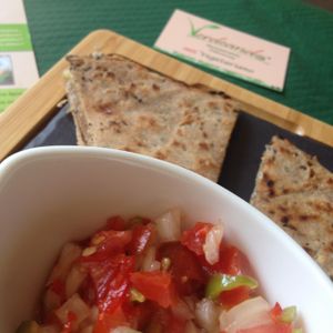 Homemade quesadillas with vegan cheese at Verdeando in Denia