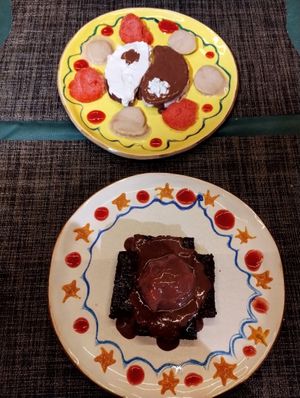 Crepes and chocolate brownie at Verdeando in Denia