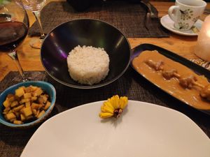 Rice with skewers at Verdeando in Denia