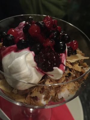 Sbriciolata with vegan chantilly and berries at Lizard in Rome