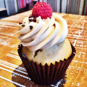 strawberry and tiramisu cupcake  at Beatnic - Bleecker St in New York City