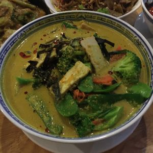 Vegan dumpling laksa soup 🤤 at Mai Kitchen in Ferryden Park