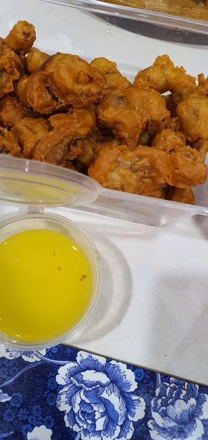 Crispy vegan chicken w/ lemon sauce at Mai Kitchen in Ferryden Park