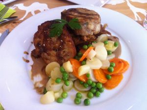 'Geschnetzeltes mit Serviettenknödel' at Marichen at Marichen in Muenster