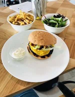 Burger   at Beet in Luxembourg City