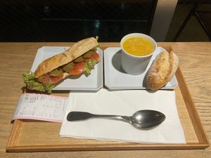 Vegan sandwich, soup and bread at CITRON in Tokyo