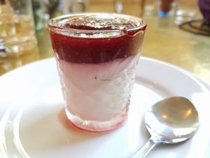 strawberry dessert at Green Peas - Fridhemsplan in Stockholm