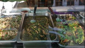 More food trays at Guan Yim in Lampang