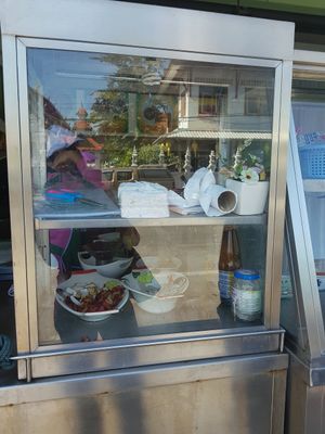 They serve hot kuey tiao soup too. at Guan Yim in Lampang