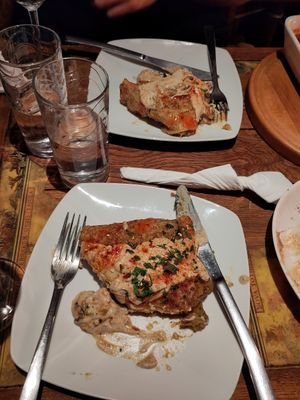 The chickpea pockets with homemade hummus 👌 at Karuzo in Sarajevo