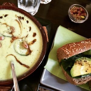 Cucumber avocado soup with avocado baguette at Spiti House Bar in Paros