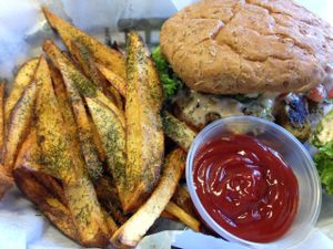 chikn sandwich at Viva La Vegan in Atlanta