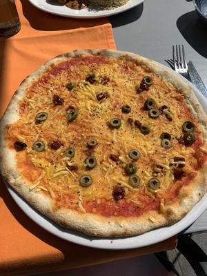Vegane Pizza  at Ristorante Cristallina in Coglio