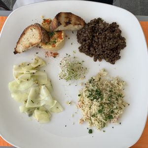 Vegetarian antipasti at Ristorante Cristallina in Coglio