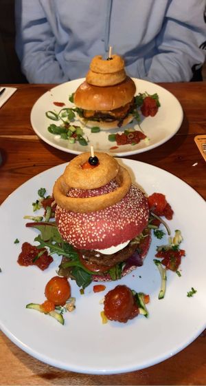 Vegan American Smash Burger at Eetcafe Spinoza in Leeuwarden