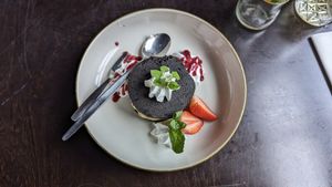 Vegan Oreo sandwich at Eetcafe Spinoza in Leeuwarden