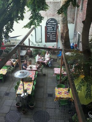 the garden of Spinoza at Eetcafe Spinoza in Leeuwarden