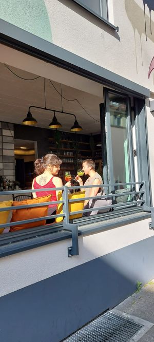 Sich sonnen an der Zanggasse... at Salute Vegetarische & Vegane Küche in Mainz