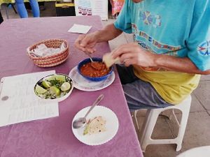 Vegan soup and delicious tacos for a quick lunch at Encuentro Comercial Sustentable Tameme in Puebla
