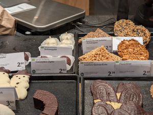 Vegane Auswahl at denn's Biomarkt in Jena