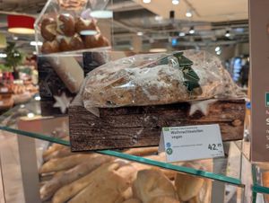 Veganer Weihnachtsstollen at denn's Biomarkt in Jena