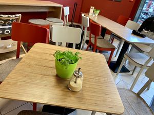 inside seating at denn's Biomarkt in Jena