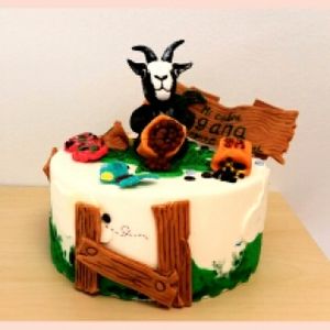 Tarta cabritil at Mi Cabra Vegana in Madrid