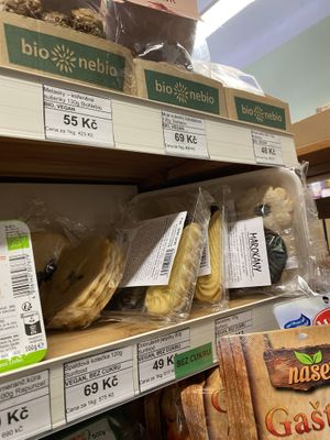 vegan susenky a polomacene linecke rohlicky/marokanky/linecka kolecka  at Biopotraviny Danfood in Prague